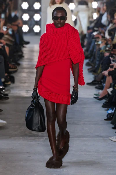 Look 13